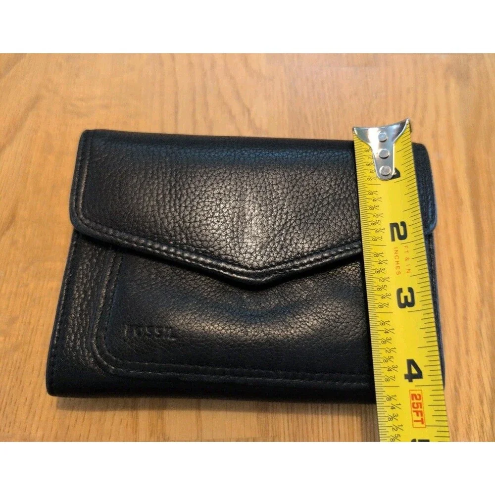Fossil Tri Fold Black Pebbled Leather Wallet top Zip Lots Of Card Holders 5.5x4